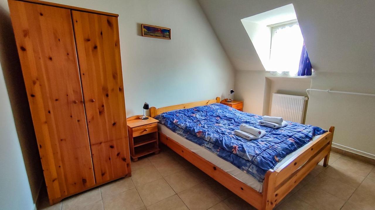 Afrodite Apartmanok Eger Eksteriør billede