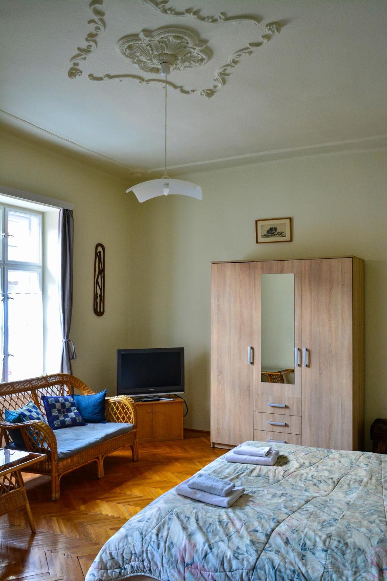 Afrodite Apartmanok Eger Eksteriør billede